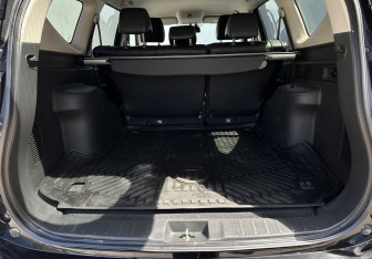 Подержанный автомобиль Mitsubishi Pajero Sport 2022 года (15 фото)
