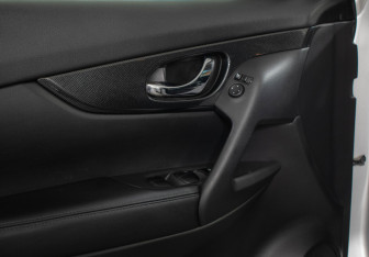 Подержанный автомобиль Nissan X-Trail 2015 года (13 фото)