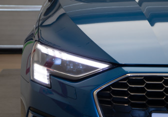 Подержанный автомобиль Audi A3 Hatchback 2022 года (34 фото)