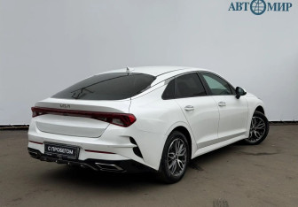 Подержанный автомобиль Kia K5 2021 года (8 фото)