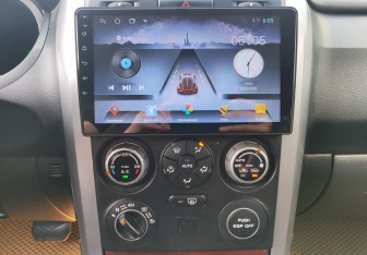 Подержанный автомобиль Suzuki Grand Vitara 2006 года (14 фото)