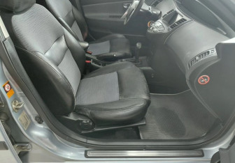 Подержанный автомобиль Nissan Primera Sedan 2006 года (15 фото)