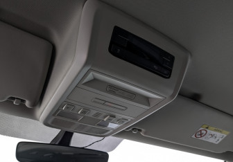 Подержанный автомобиль Volkswagen Multivan 2021 года (28 фото)