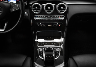 Подержанный автомобиль Mercedes-Benz GLC Coupe 2018 года (19 фото)