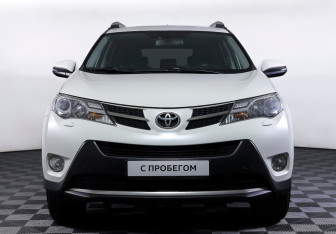 Подержанный автомобиль Toyota RAV4 2013 года (2 фото)