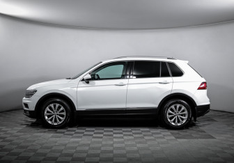 Подержанный автомобиль Volkswagen Tiguan 2018 года (8 фото)