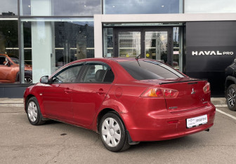 Подержанный автомобиль Mitsubishi Lancer Sedan 2008 года (7 фото)