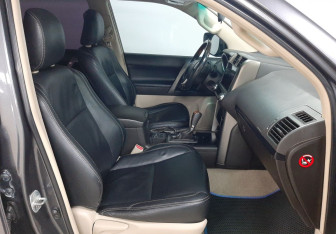 Подержанный автомобиль Toyota Land Cruiser Prado 2011 года (17 фото)