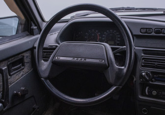 Подержанный автомобиль LADA (ВАЗ) 2109 Hatchback 2003 года (15 фото)