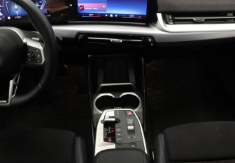 Подержанный автомобиль BMW X2 2024 года (9 фото)