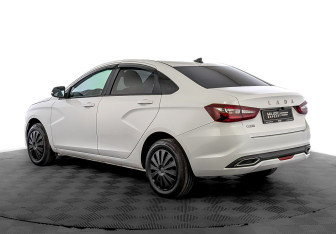 Подержанный автомобиль LADA (ВАЗ) Vesta Sedan 2023 года (7 фото)