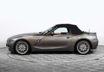 Подержанный автомобиль BMW Z4 Roadster 2004 года (17 фото)