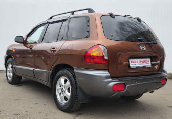 Подержанный автомобиль Hyundai Santa Fe 2003 года (7 фото)