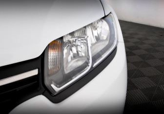 Подержанный автомобиль Renault Sandero 2017 года (12 фото)