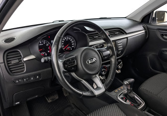 Подержанный автомобиль Kia Rio Sedan 2020 года (15 фото)
