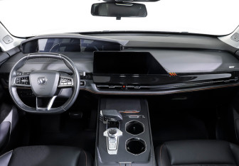 Подержанный автомобиль Changan UNI-K 2023 года (12 фото)