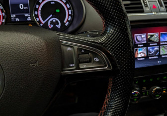 Подержанный автомобиль Skoda Octavia RS Wagon 2020 года (25 фото)