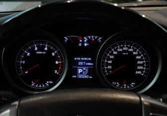 Подержанный автомобиль Toyota Land Cruiser Suv 2009 года (31 фото)