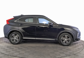 Подержанный автомобиль Mitsubishi Eclipse Cross 2019 года (4 фото)