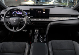 Новый Toyota Camry Sedan 2024 (11 фото)