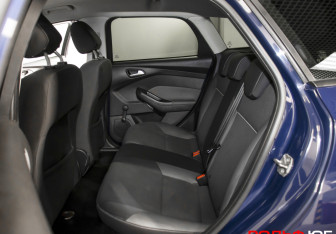 Подержанный автомобиль Ford Focus Wagon 2013 года (10 фото)