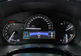 Подержанный автомобиль Cadillac XT5 2016 года (16 фото)