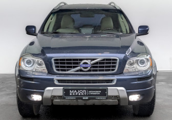 Подержанный автомобиль Volvo XC90 2014 года (2 фото)