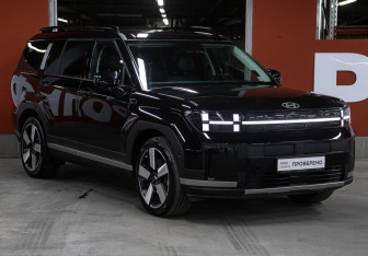 Подержанный автомобиль Hyundai Santa Fe 2023 года (3 фото)