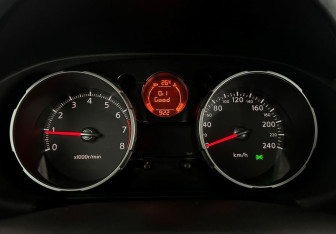 Подержанный автомобиль Nissan Qashqai 2009 года (13 фото)