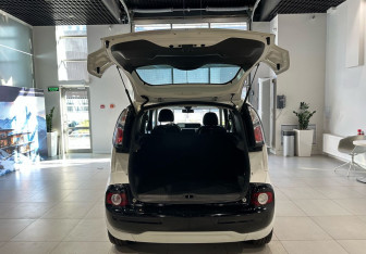 Подержанный автомобиль Citroen C3 Picasso 2012 года (7 фото)