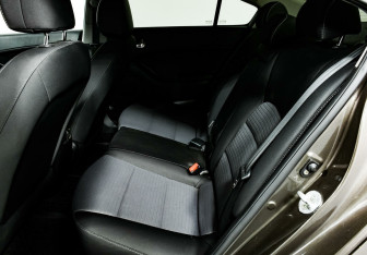 Подержанный автомобиль Kia Cerato Sedan 2014 года (12 фото)