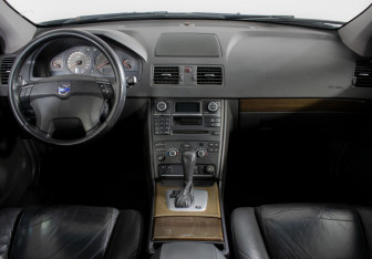 Подержанный автомобиль Volvo XC90 2009 года (11 фото)