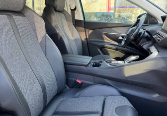 Подержанный автомобиль Peugeot 5008 Suv 2020 года (10 фото)