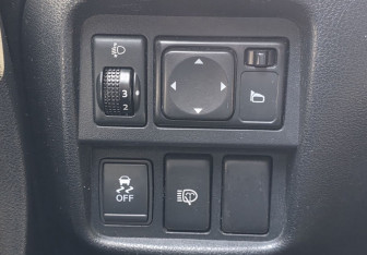 Подержанный автомобиль Nissan Juke 2012 года (17 фото)