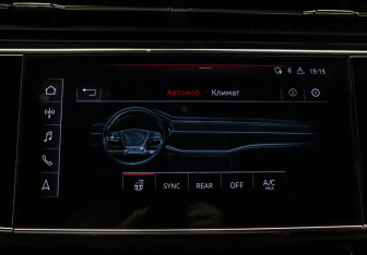 Подержанный автомобиль Audi Q8 2018 года (22 фото)