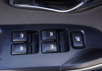 Подержанный автомобиль Kia Ceed Hatchback 2012 года (14 фото)