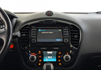 Подержанный автомобиль Nissan Juke 2013 года (25 фото)