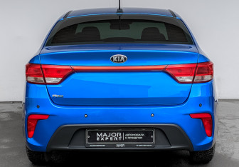 Подержанный автомобиль Kia Rio Sedan 2018 года (6 фото)