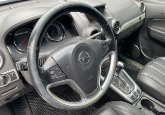 Подержанный автомобиль Opel Antara 2013 года (14 фото)