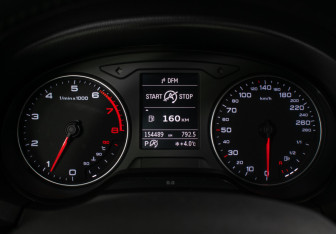 Подержанный автомобиль Audi A3 Sedan 2014 года (12 фото)