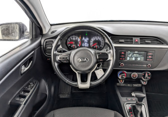 Подержанный автомобиль Kia Rio Hatchback 2021 года (21 фото)