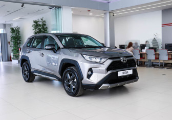 Новый Toyota RAV4 2025 (7 фото)