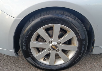 Подержанный автомобиль Chevrolet Epica 2011 года (13 фото)