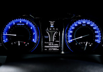 Подержанный автомобиль Toyota Camry Sedan 2015 года (11 фото)