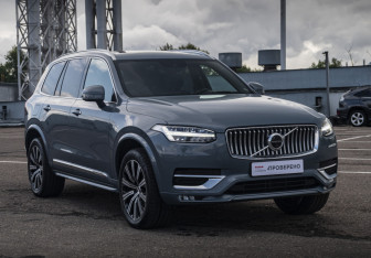 Подержанный автомобиль Volvo XC90 2019 года (4 фото)