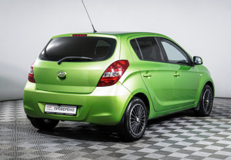Подержанный автомобиль Hyundai i20 2009 года (5 фото)