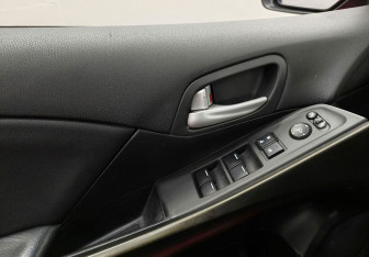 Подержанный автомобиль Honda Civic Hatchback 2013 года (16 фото)