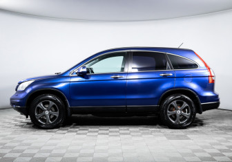 Подержанный автомобиль Honda CR-V 2011 года (8 фото)