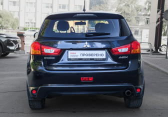 Подержанный автомобиль Mitsubishi ASX 2012 года (5 фото)