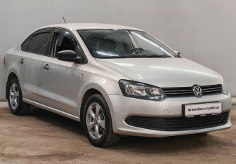 Подержанный автомобиль Volkswagen Polo Sedan 2011 года (3 фото)
